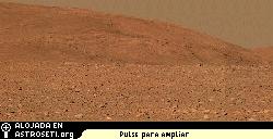 Las colinas Columbia bajo los polvorientos cielos color salmn de Marte. 
[<a href= http://antwrp.gsfc.nasa.gov/apod/ap040628.html target=_blank><u>Ms informacin</u></a>] 