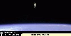 <a href= http://antwrp.gsfc.nasa.gov/apod/ap050322.html target=_blank>Fuera de la atmsfera terrestre</a>, los astronautas estn expuestos a la radiacin espacial