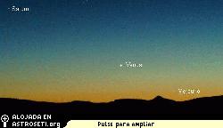 <a href= http://science.nasa.gov/headlines/y2005/images/spectacular/westlake.jpg target=_blank>Saturno, Venus y Mercurio</a> reunidos en la puesta de sol del 19 de Junio de 2005.  Los tres planetas estarn mucho ms cerca en los prximos das.  Crdito de la imagen: <a href=mailto:jwestlake@coloradomtn.edu>Jimmy Westlake</a> de Yampa, Colorado.
