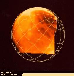 Ácido sulfúrico congelado en la luna de Júpiter, Europa se muestra en esta imagen obtenida de los datos enviados por la nave espacial Galileo de la NASA. Las áreas brillantes donde el amarillo es más intenso, representan regiones con grandes concentraciones de ácido sulfúrico congelado. El ácido sulfúrico se encuentra en el ácido de las baterías y en la lluvia ácida de la Tierra. Esta imagen fue creada con base en información obtenida de Galileo por el espectrómetro de mapeo infrarrojo. El hemisferio principal de Europa, abajo a la derecha, allí se encuentran concentraciones mejoradas de ácido sulfúrico en el lado que se arrastra de Europa (el lado superior izquierdo de la imagen). Esta cara de Europa es golpeada por iones sulfúricos que vienen de la luna interior de Júpiter, Io. Las formas largas y estrechas que atraviesan Europa también muestran ácido sulfúrico que puede ser de un material sulfuroso expulsado en grietas. Crédito de la imagen: NASA/JPL.