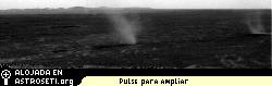Pinche <a href=http://www.planetary.org/image/dd_enhanced_568b-B558R1.jpg>aqu</a> para agrandar  
Disponibles filmaciones de las tolvaneras en la <a href=http://www.lpl.arizona.edu/~lemmon/mer_dd.html>web de Mark Lemmon.</a>
Crditos: NASA / JPL / Texas A&M 
