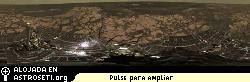 <p><a href="http://www.planetary.org/image/Opp_Erebus-panorama_360_L257atc-B652R1_br2.jpg" target="_blank">Pulse aqu para ampliar</a></p><p><strong>Crter Erebus</strong></p><p>La Opportunity tom las imgenes de este panorama del crter Erebus entre los Soles 652 y 663 (23 de noviembre a 5 de diciembre de 2005), mientras que exploraba las dunas de arena y los afloramientos de rocas en Meridiani Planum. Desde el momento en que se tom la vista panormica, y mientras los ingenieros han estado curando el "brazo" roto de la Opportunity, la vista panormica se ha ido expandiendo hasta incluir ms de 1 300 imgenes de este terreno a travs de todos los filtros multiespectrales de la PanCam, convirtindola en la mayor vista panormica adquirida por un rover durante la misin, adems de una de las que proporcionan al equipo de mayor resolucin de los afloramientos rocosos, ondas elicas, guijarros y granos a lo largo del borde del ancho pero poco profundo crter Erebus. La vista panormica que se muestra aqu es una representacin en color real aproximado y se presenta en forma de proyeccin cilndrica. Al ser una imagen-a-imagen quiere decir que se han eliminado del cielo partes del mosaico para mejorar la simulacin de la vista que tendra una persona situada en Marte. Crditos: NASA/JPL-Caltech/Cornell</p>
