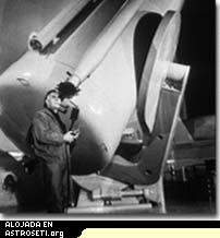Edwin Hubble
<a href="http://planetquest.jpl.nasa.gov/espanol/science/hubble.html">Ampliar Imagen</a>