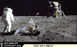Buzz Aldrin coloca un sismmetro en el Mar de la Tranquilidad. 
[<a href=http://antwrp.gsfc.nasa.gov/apod/ap060327.html target=_blank>Ms</a>]
