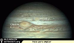 Las dos manchas rojas de Jpiter, fotografiadas el 28 de mayo del 2006, por el astrnomo aficionado Christopher Go de las Filipinas. 
[<a href=http://science.nasa.gov/headlines/y2006/images/redperil/chrisgo.jpg target=_blank>Imagen ampliada</a>]
