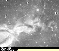 El remolino Reiner Gamma, fotografiado por el orbitador lunar SMART-1 de la ESA (European Space Agency). 
[<a href= http://www.esa.int/esaSC/SEM05FNFGLE_index_0.html target=_blank>Ms informacin</a>]
