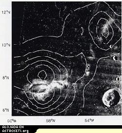 <a href=http://science.nasa.gov/headlines/y2006/images/lunarswirls/e-4.jpg target=_blank>Un mapa magntico</a> del Reiner Gamma obtenido por la nave Buscadora de la Luna de la NASA en los aos 90.  
[<a href=http://www.lunar-research-institute.org/illustrate.htm target=_blank>Ms informacin</a>]
