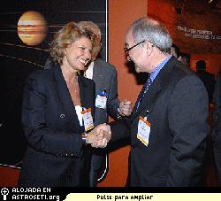 D.G Whrl y el Director General de la ESA, J.J. Dordain
D.G Whrl, Secretaria de Estado Alemana, y el Director General de la ESA, J.J. Dordain el 17 de Mayo en ILA, Berln.
Crditos: ESA-M.Pedoussaut
