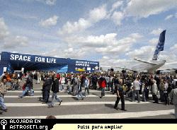 Jornadas pblicas en ILA 2006
La Exhibicin del Aire y el Espacio estuvo abierta al pblico durante el fin de semana del 19 al 21 de Mayo.
Crditos: ESA-M.Pedoussaut

