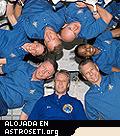 Thomas Reiter y los tripulantes del STS-121 posan en formación "estallido estelar" para un retrato en vuelo en el laboratorio Destiny