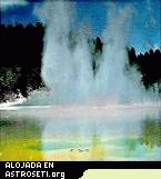 <strong>Resumen Muy Breve De Vida Extrema</strong>
• Más caliente: 235 ºF (113 ºC) Pyrolobus fumarii (Isla del Volcán, Italia)
• Más frío: 5 ºF (- 15 ºC) Cryptoendoliths (Antártida)
• La Radiación Más Alta: (5 MRad, o 5000 veces la dosis que mata a un hombre) Deinococcus Radiodurans
• Más profundo: 3.2 km bajo tierra
• Ácido: PH 0.0 (la mayoría de la vida está en un factor mínimo de 100000 veces menos ácida) pH 5-8
• Básico: PH 12.8 (la mayoría de la vida está en un factor mínimo de 1000 veces menos básica) pH 5-8
• Mucho tiempo en el espacio: 6 años Bacillus subtilis (satélite de la NASA)
• Presión alta (1200 veces la atmosférica)
• Más salado: 30 % de Sal, o 9 veces la salinidad de un humano. Haloarcula
• Menor: <0.1 micrón o 500 se adaptan a través de una anchura capilar humana (picoplankton)
Crédito: USGS