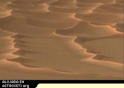 Un desierto cubierto de dunas en un planeta de nuestro propio Sistema Solar 
[<a href=http://photojournal.jpl.nasa.gov/catalog/PIA06754 target=_blank>Ms informacin</a>]
