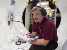 El cosmonauta ruso <b>Alexander Kaleri</b>, ingeniero de vuelo de la Expedicin 25/26, en una sesin de entrenamiento en la maqueta de pruebas de la ISS, dentro del  Johnson Space Center de la NASA. Crditos: NASA.