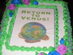 Agradable y caliente, pero un poco seco: un pastel de "Regresemos a Venus".