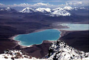 Las lagunas Verde y Blanca, vistas desde la cima del Licanbur.
Crdito: Marko Riikonen