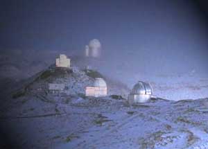El <A href="http://www.eso.org/">European Southern Observatory </A> en Chile. El desierto de Atacama est en el norte de Chile, a unos 1.300km de Santiago. Hay zonas de Atacama  donde nunca se han registrado lluvias, y la pequea precipitacin (1cm/ao) procede de la niebla.
Credito: ESO 