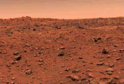 Marte tiene grandes cantidades de hierro, como prueba el color rojo de óxido de su suelo. Crédito: NASA