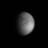 Titán cambia su cara cuando las manchas oscuras y claras rotan en su circulación. Crédito de la Imagen: JPL/Space Science Institute