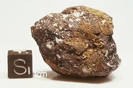 Rocas lunares expulsadas por impactos de asteroides han cado en la Tierra (lo contrario del proceso descrito en este artculo). Esta fue encontrada en la Antrtida. <A HREF= http://epsc.wustl.edu/admin/resources/meteorites/alha81005.html target=_blank>[ms]</A>