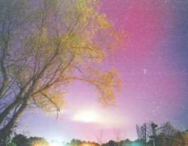 Auroras sobre Huntsville, Alabama, el 20 de Nov. de 2003. Crédito: científico de la NASA Joe Minow.