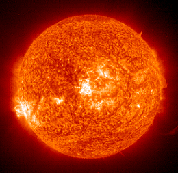 Imagen ultravioleta del Sol tomada por el Observatorio Solar y Heliosférico de la ESA/NASA <A HREF= http://soho.nascom.nasa.gov/ target=_blank>(SOHO)</A> el 23 de octubre de 2003.