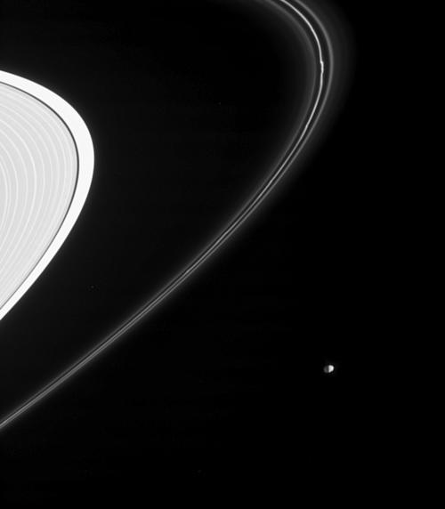 <font size=2>Alta resolucin: <a href=http://photojournal.jpl.nasa.gov/catalog/PIA07561 target=_blank>PIA07561</a></font>