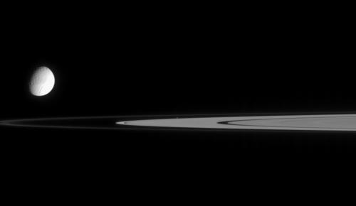 <font size=2>Alta resolucin: <a href=http://photojournal.jpl.nasa.gov/catalog/PIA07682 target=_blank>PIA07682</a></font>