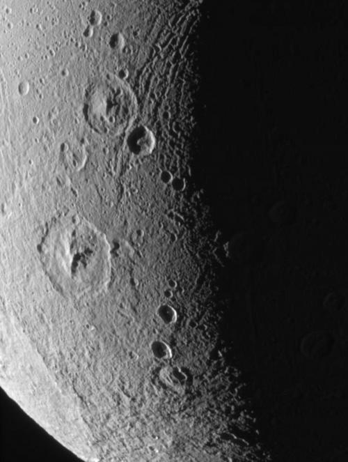 <font size=2>Alta resolucin: <a href=http://photojournal.jpl.nasa.gov/catalog/PIA07692 target=_blank>PIA07692</a></font>
