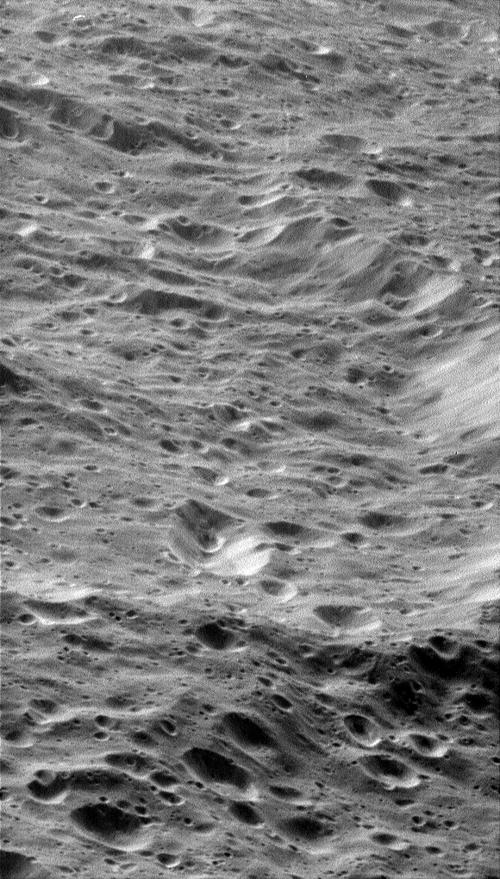 <font size=2>Alta resolucin: <a href=http://photojournal.jpl.nasa.gov/catalog/PIA07765 target=_blank>PIA07765</a></font>