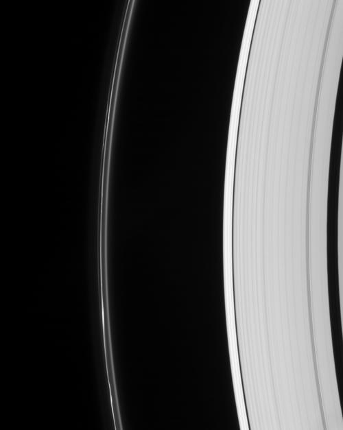 <p>Alta resolucin: <a href="http://photojournal.jpl.nasa.gov/catalog/PIA08963" rel="external">PIA08963</a></p>