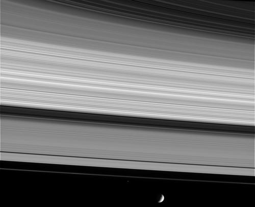 <font size=2>Alta resolucin: <a href=http://photojournal.jpl.nasa.gov/catalog/PIA06586 target=_blank>PIA06586</a></font>