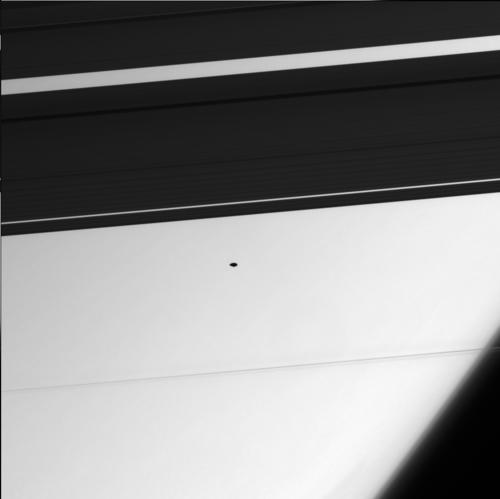 <font size=2>Alta Resolucin: <a href=http://photojournal.jpl.nasa.gov/catalog/PIA07592 target=_blank>PIA07592</a></font>