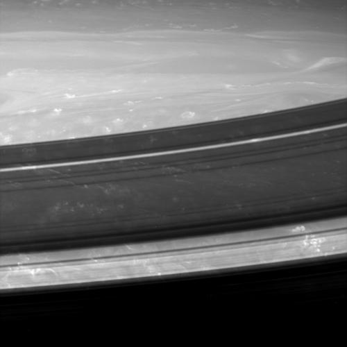 <font size=2>Alta resolucin: <a href=http://photojournal.jpl.nasa.gov/catalog/PIA07650 target=_blank>PIA07650</a></font>