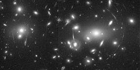 La imagen original en blanco y negro de Abel 2218, captada en 1994.